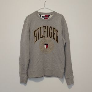 Tommy Hilfiger Gray Crewneck with Gold Embroidered Logo Crest